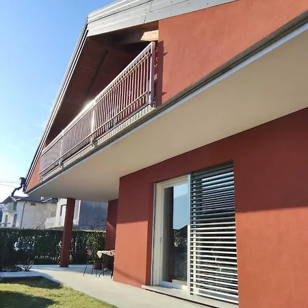 Casa Nella, Vista Pianello Del Lario