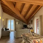 Casa Nella, Vista Pianello Del Lario