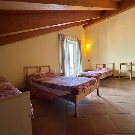 Casa Nella, Vista * Pianello Del Lario