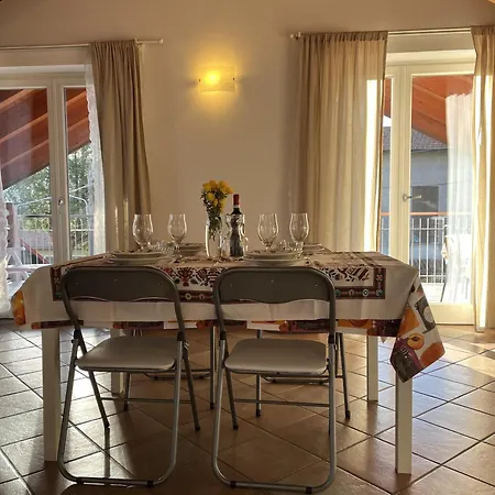 Casa Nella, Vista Pianello Del Lario