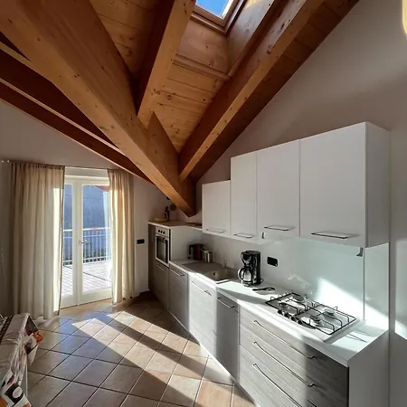 Vakantiehuis Casa Nella, Vista Pianello Del Lario