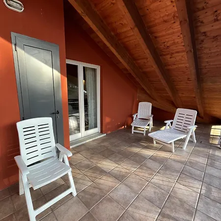 Casa Nella, Vista Pianello Del Lario