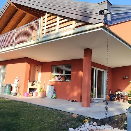 Casa Nella, Vista * Pianello Del Lario